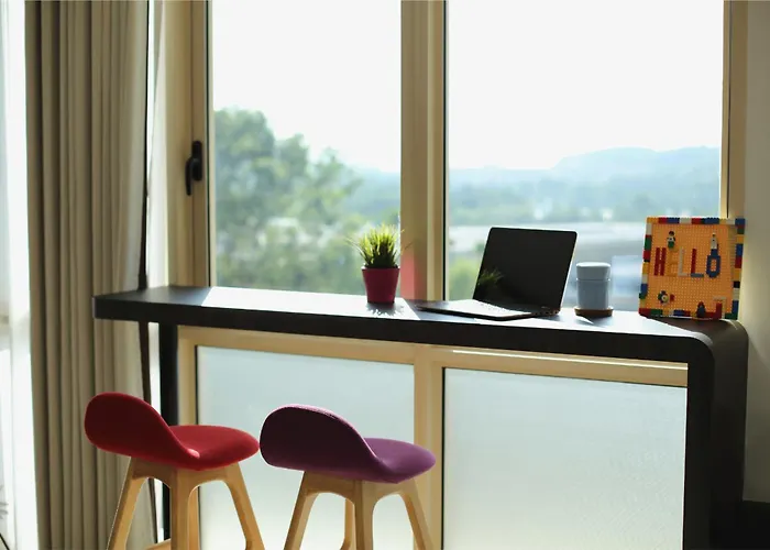 Afiniti 2Br Sunlit Designer - 3 Min To Legoland